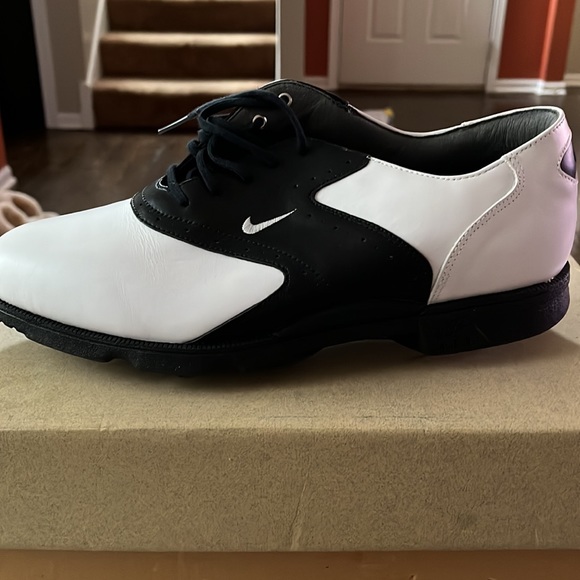 nike golf loafers